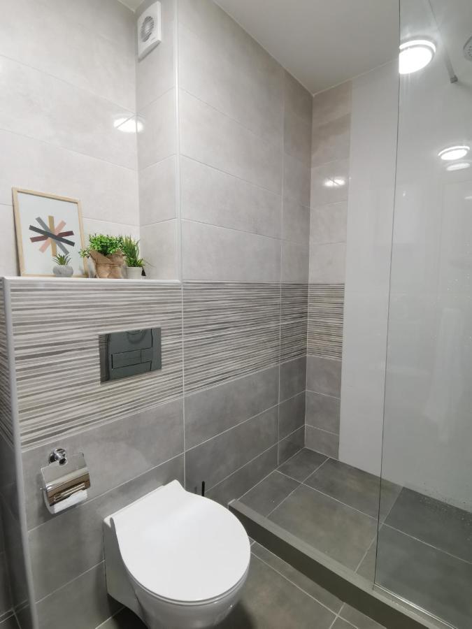 Cozy One-Bedroom Apartment At Ljubovic Park Podgorica Buitenkant foto