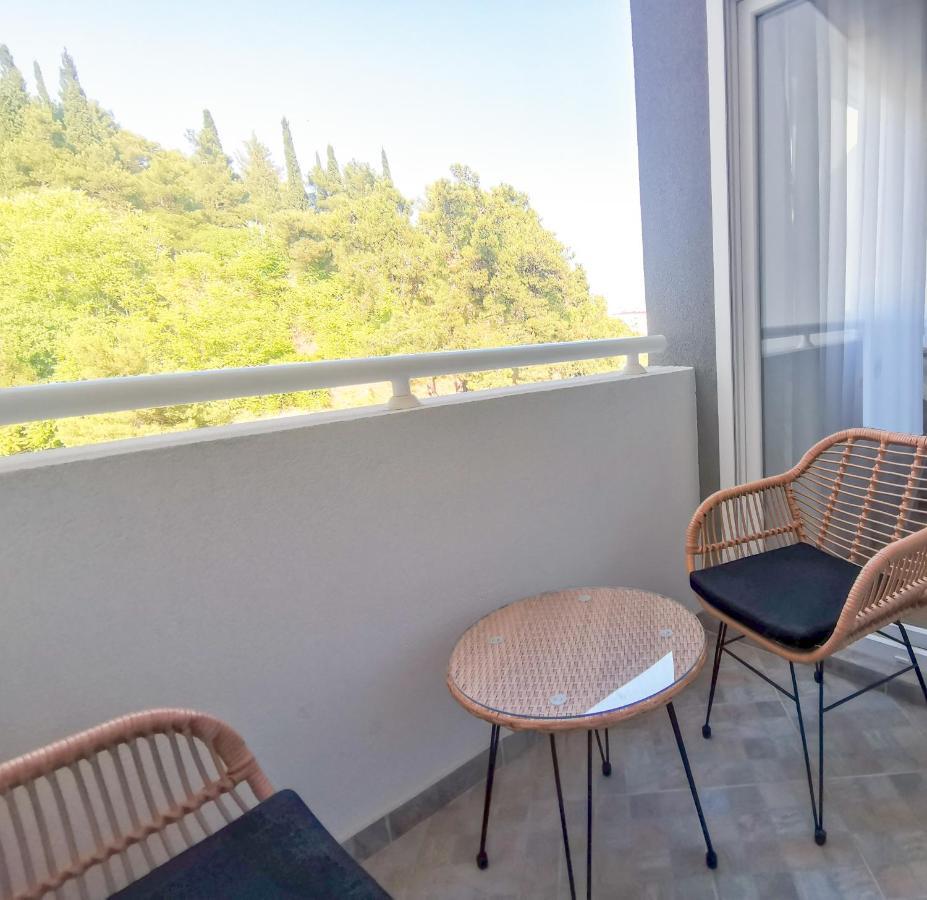 Cozy One-Bedroom Apartment At Ljubovic Park Podgorica Buitenkant foto